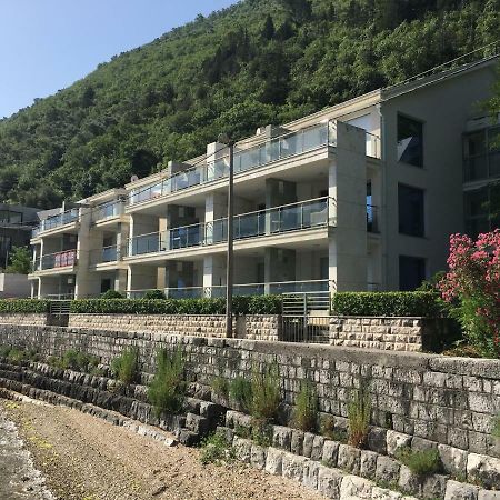Apartment Stoliv Mare Kotor Luaran gambar